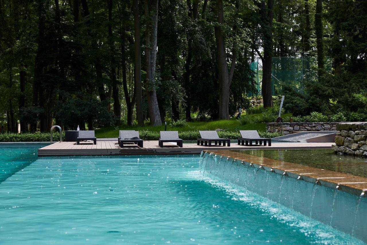 Zamek Ratmerice - Hotel & Resort Exteriör bild