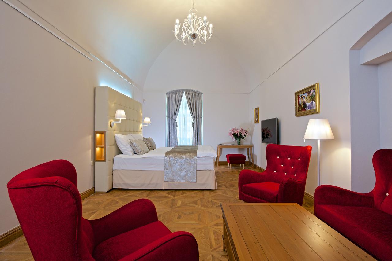 Zamek Ratmerice - Hotel & Resort Exteriör bild