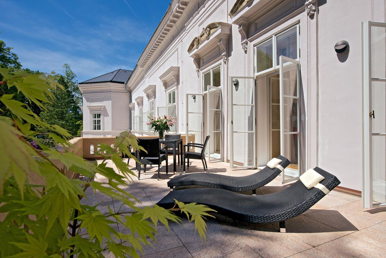 Zamek Ratmerice - Hotel & Resort Exteriör bild
