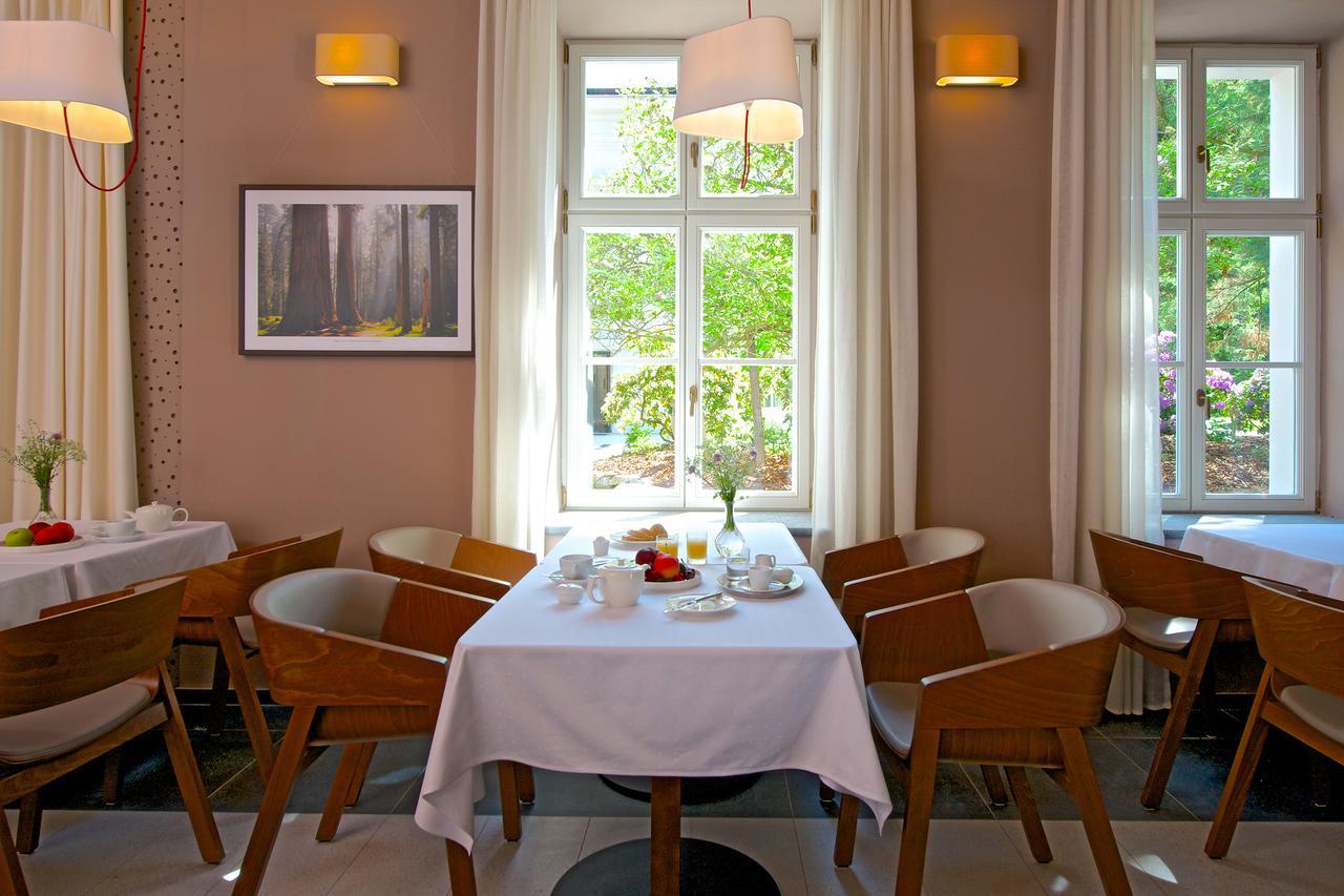 Zamek Ratmerice - Hotel & Resort Exteriör bild