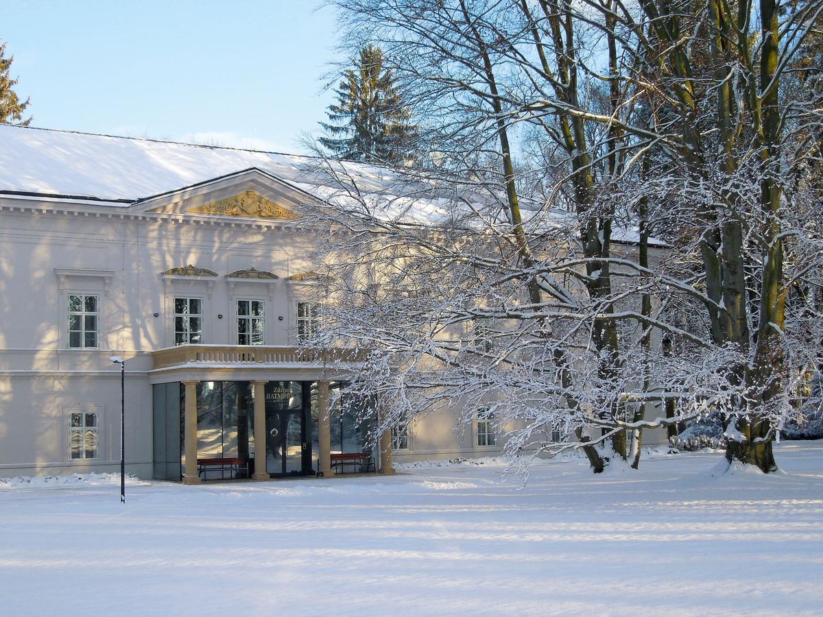 Zamek Ratmerice - Hotel & Resort Exteriör bild